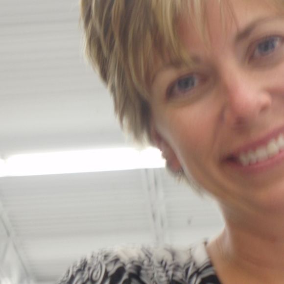Meet your Posher, Debra - Picture 1 of 1